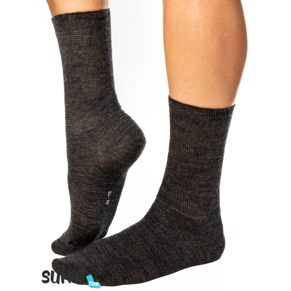 Kiristämättömät hopeamerinovillasukat Kiristämättömät hopeamerinovillasukat